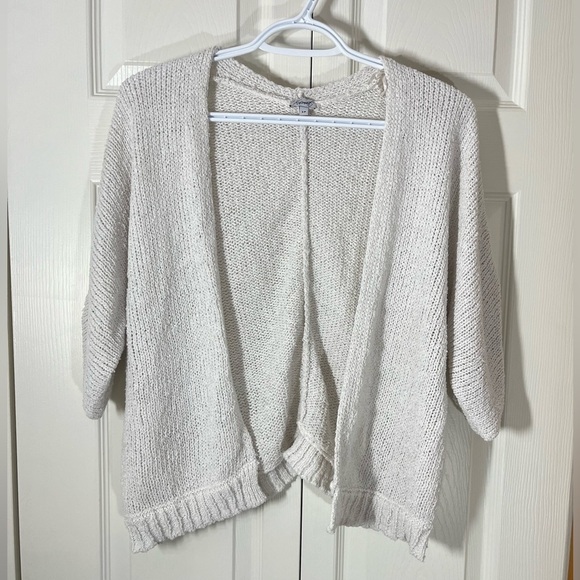 Small Cardigan - Picture 7 of 11